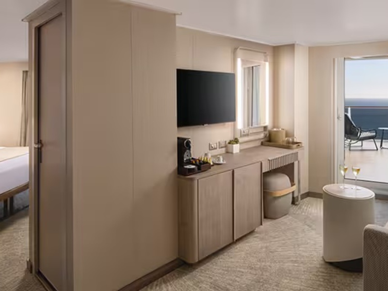 Aft-Facing Suite with Large Balcony